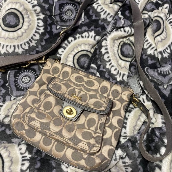 Coach Signature Penelope Crossbody Bag - Picture 1 of 2